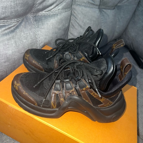 Louis Vuitton ARCHLIGHT SNEAKER - Picture 3 of 4